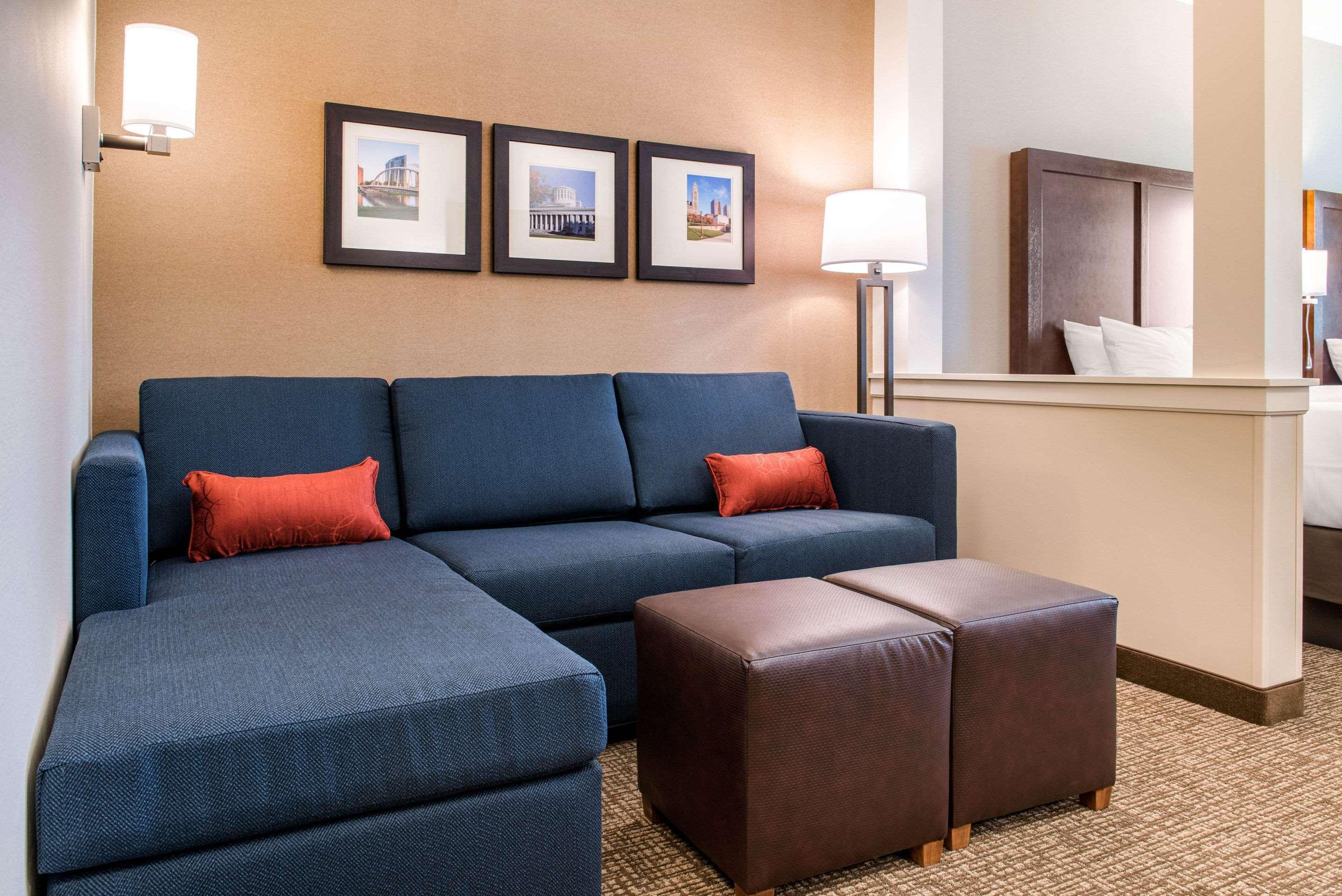 Comfort Suites Columbus Airport Bagian luar foto