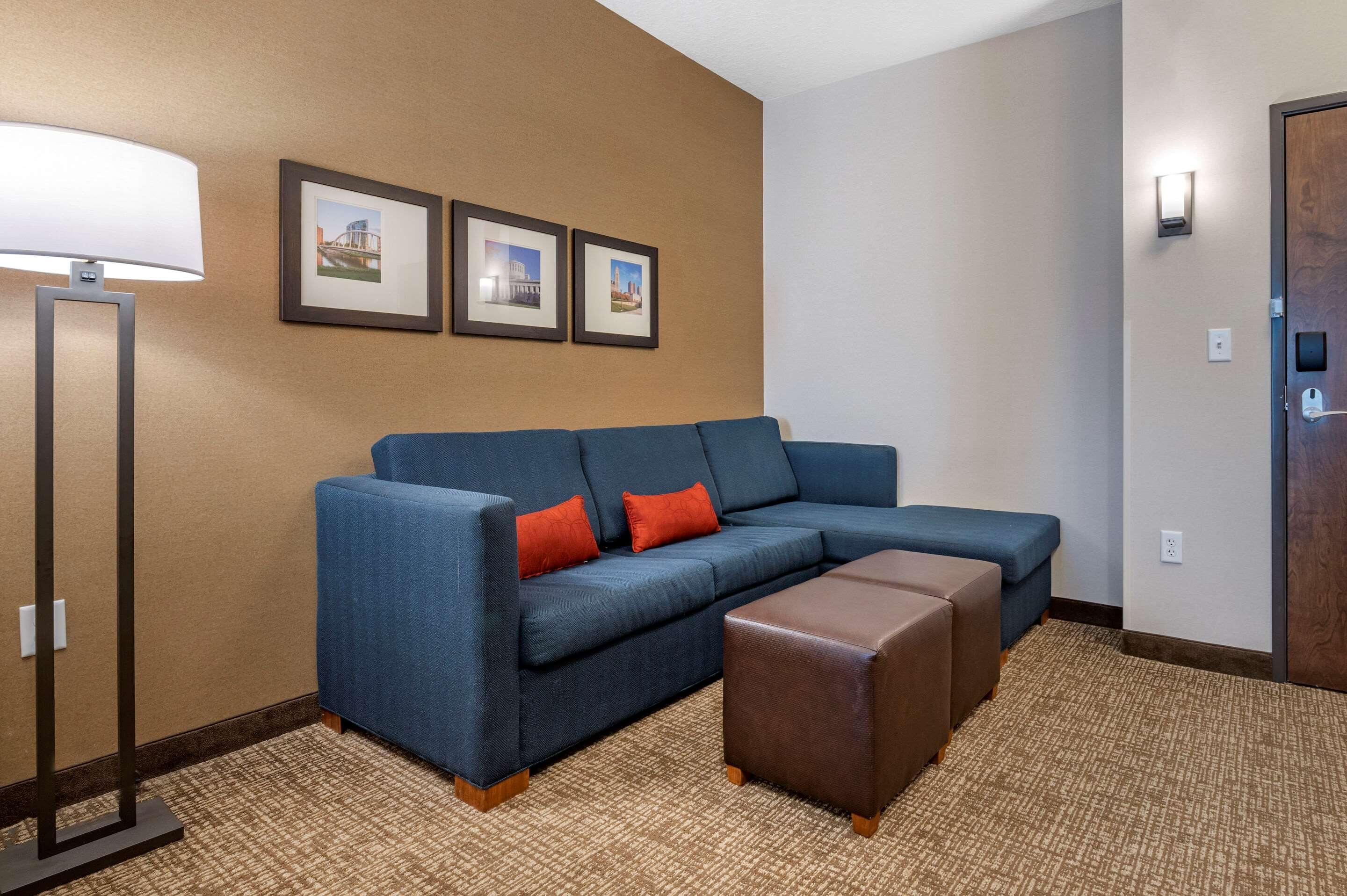Comfort Suites Columbus Airport Bagian luar foto