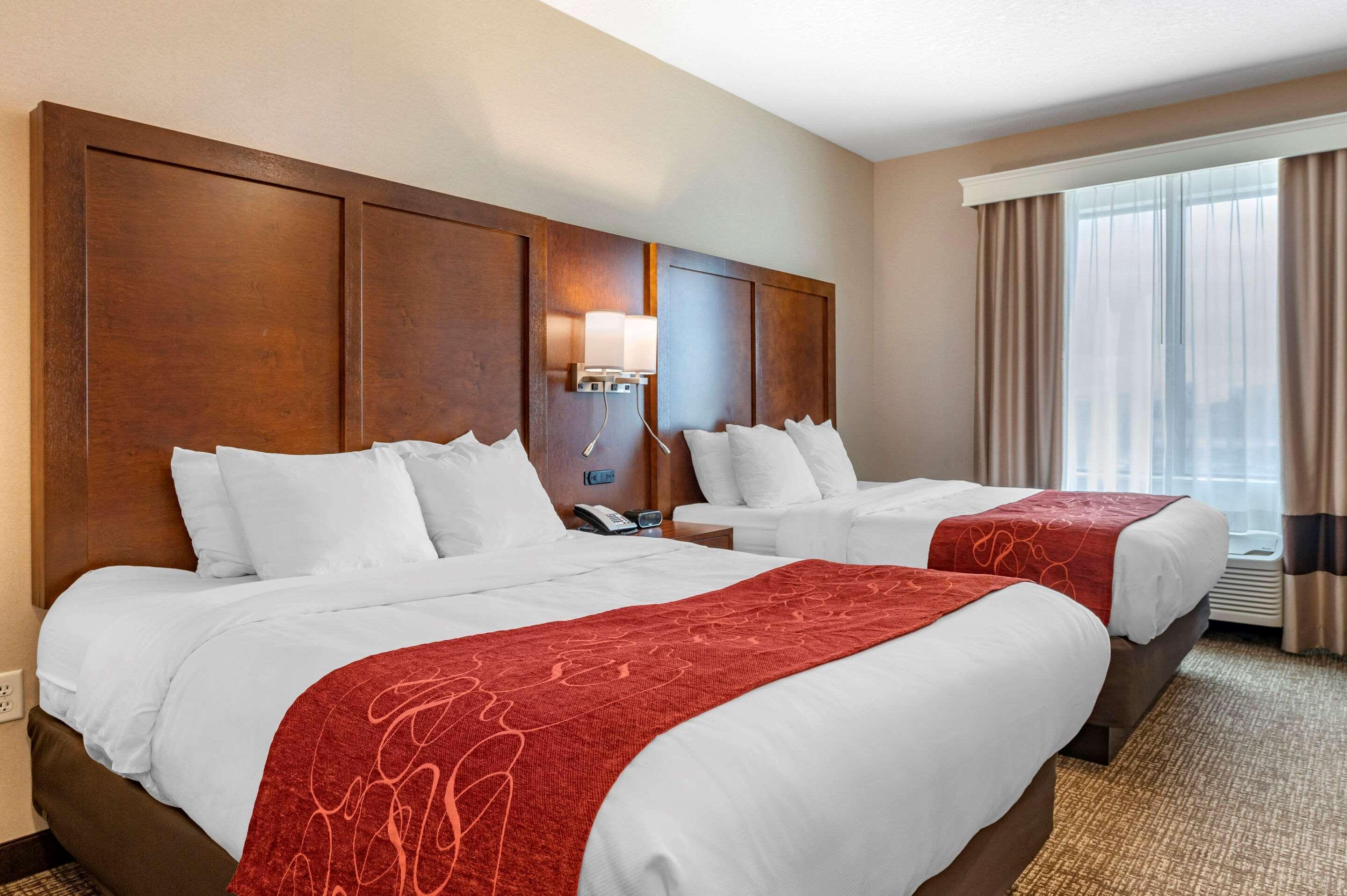 Comfort Suites Columbus Airport Bagian luar foto