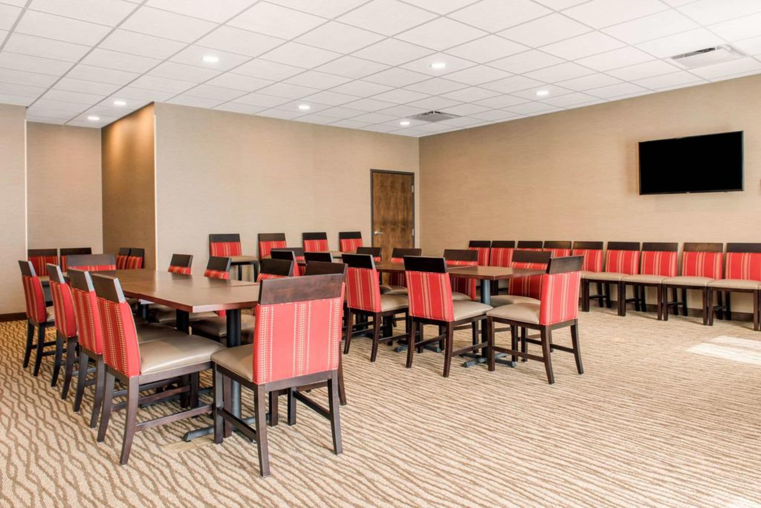 Comfort Suites Columbus Airport Bagian luar foto