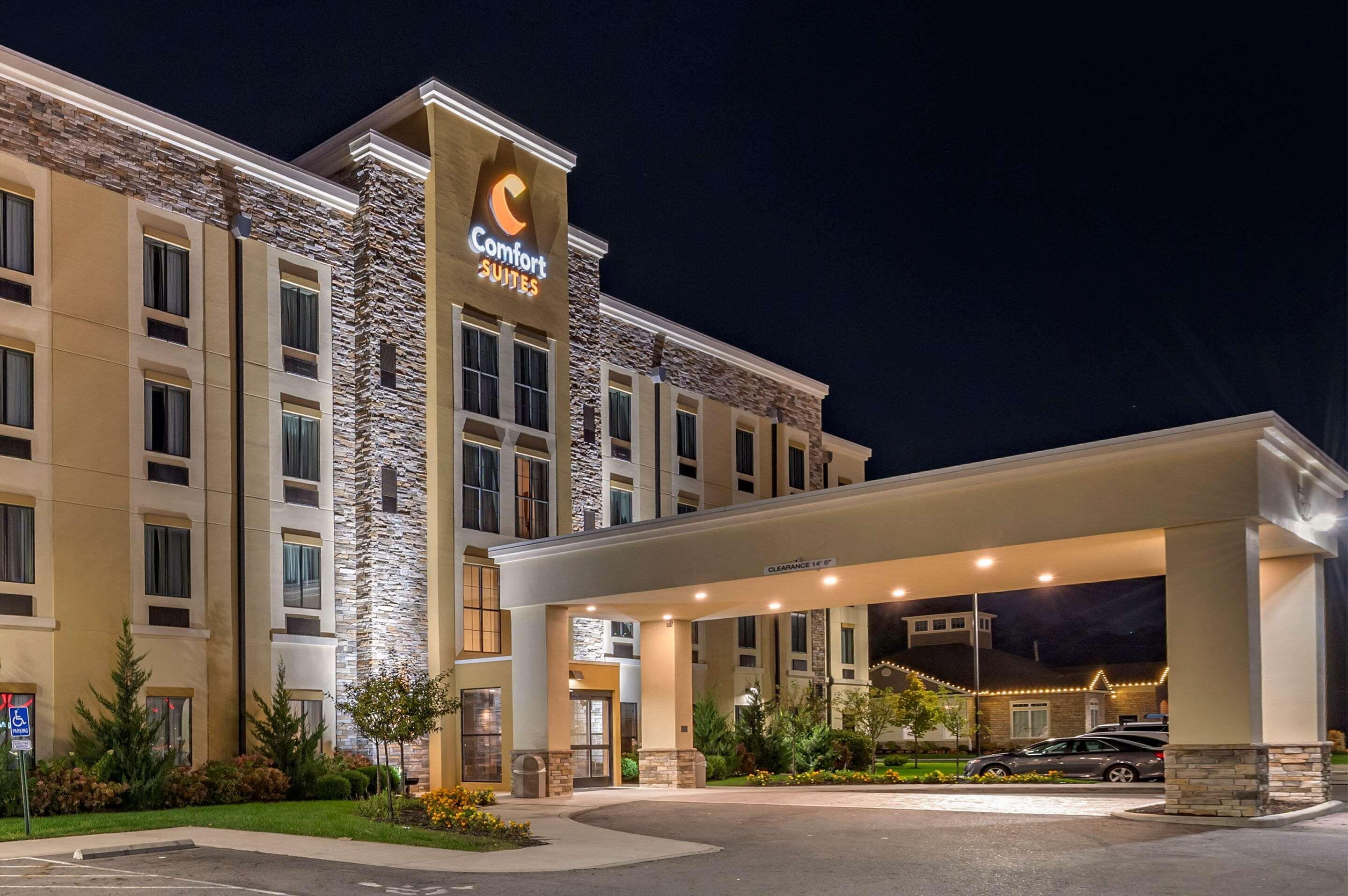Comfort Suites Columbus Airport Bagian luar foto