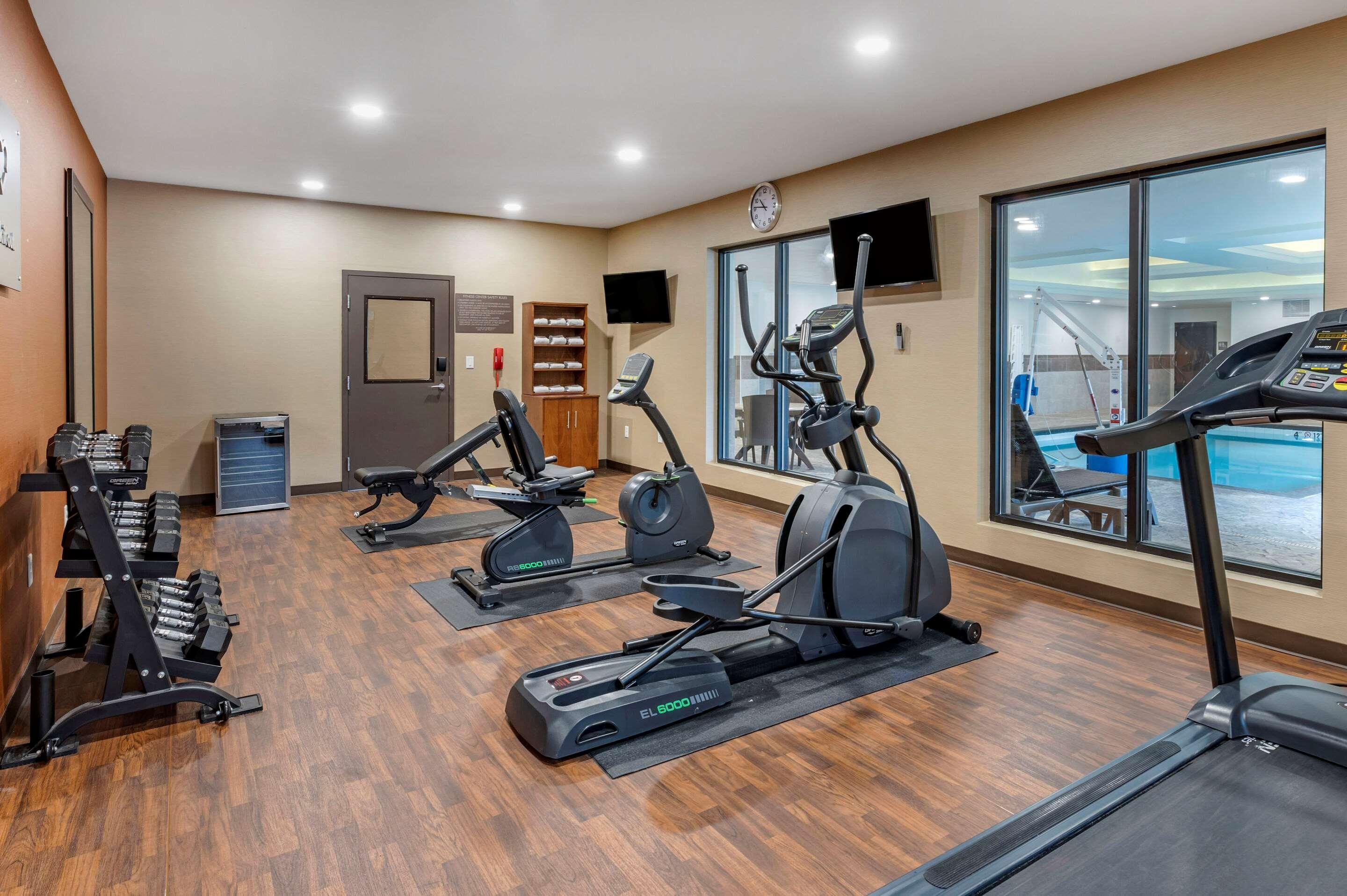 Comfort Suites Columbus Airport Bagian luar foto
