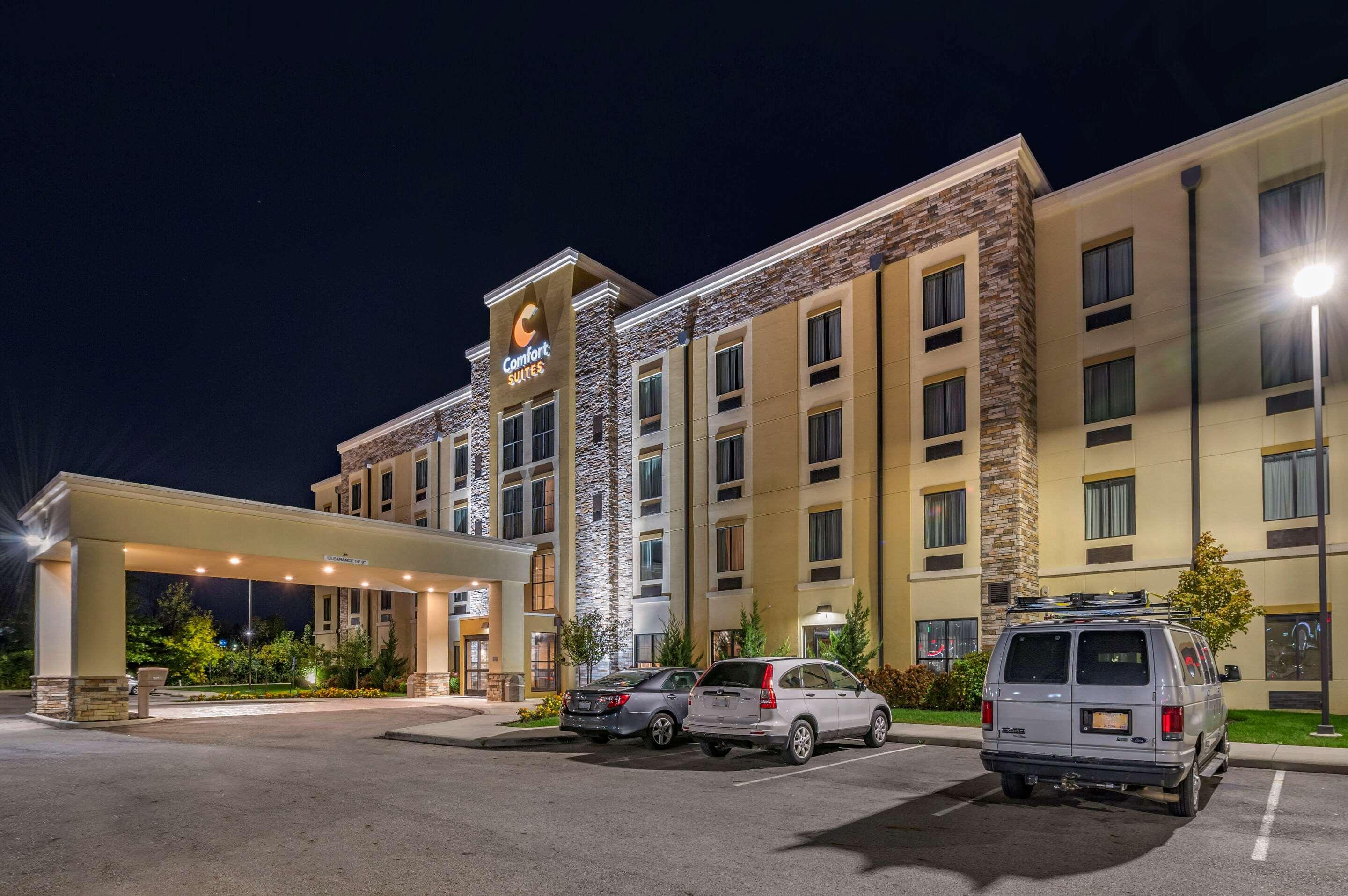 Comfort Suites Columbus Airport Bagian luar foto