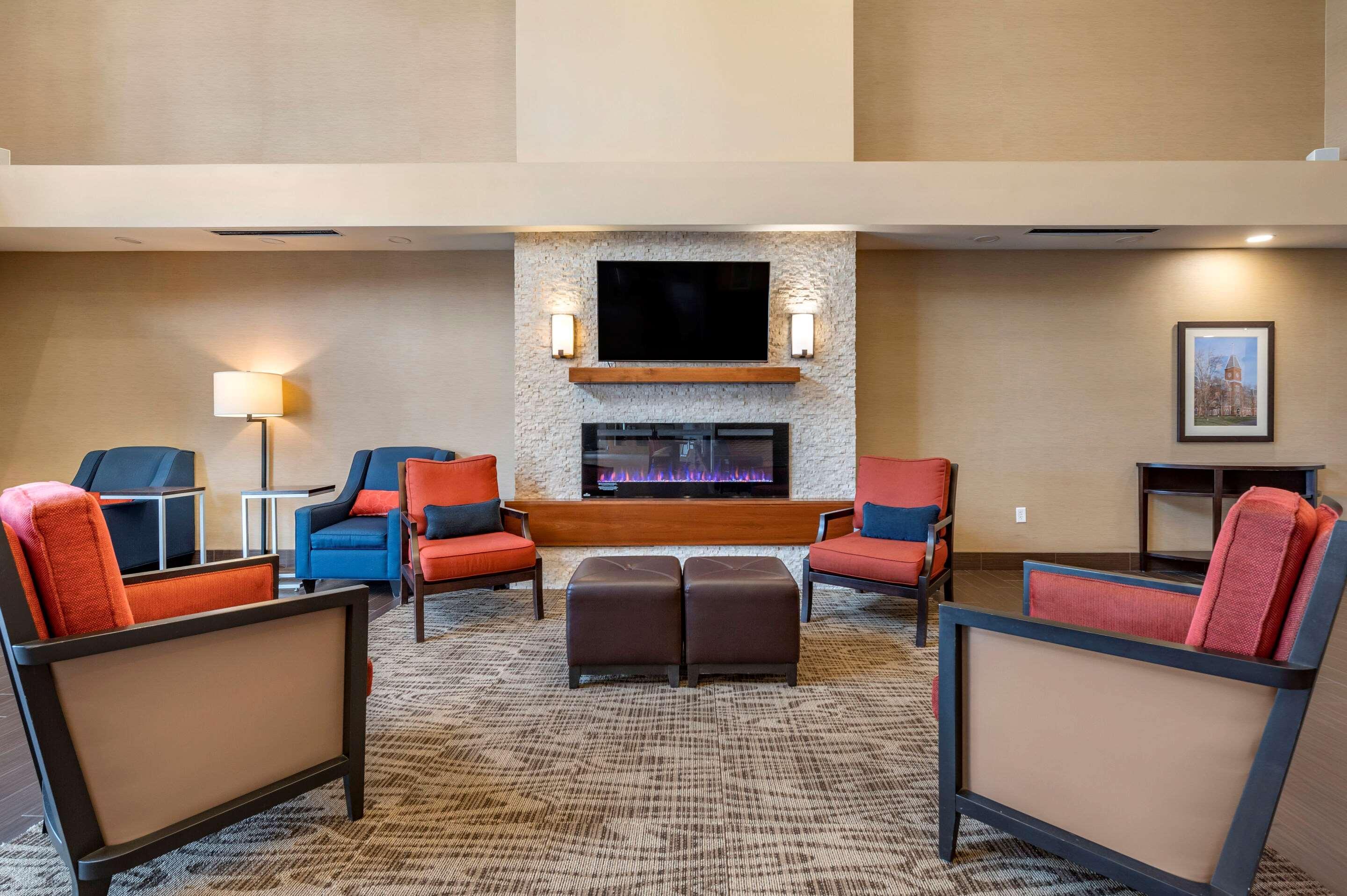 Comfort Suites Columbus Airport Bagian luar foto