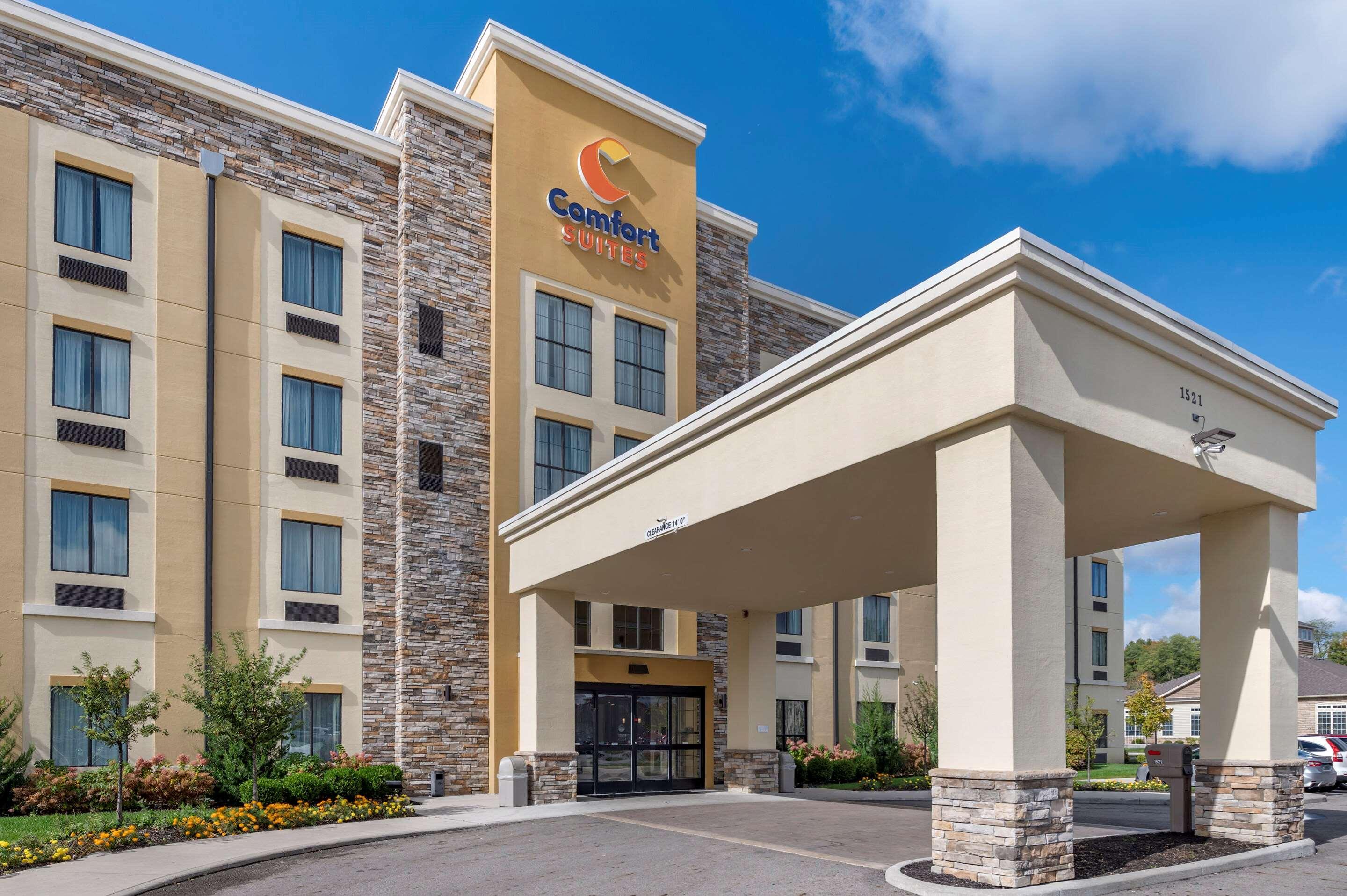 Comfort Suites Columbus Airport Bagian luar foto